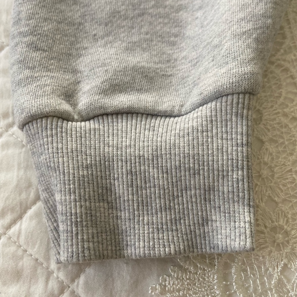 Universal Thread Heather Gray V-Neck Sweatshirt C… - image 8